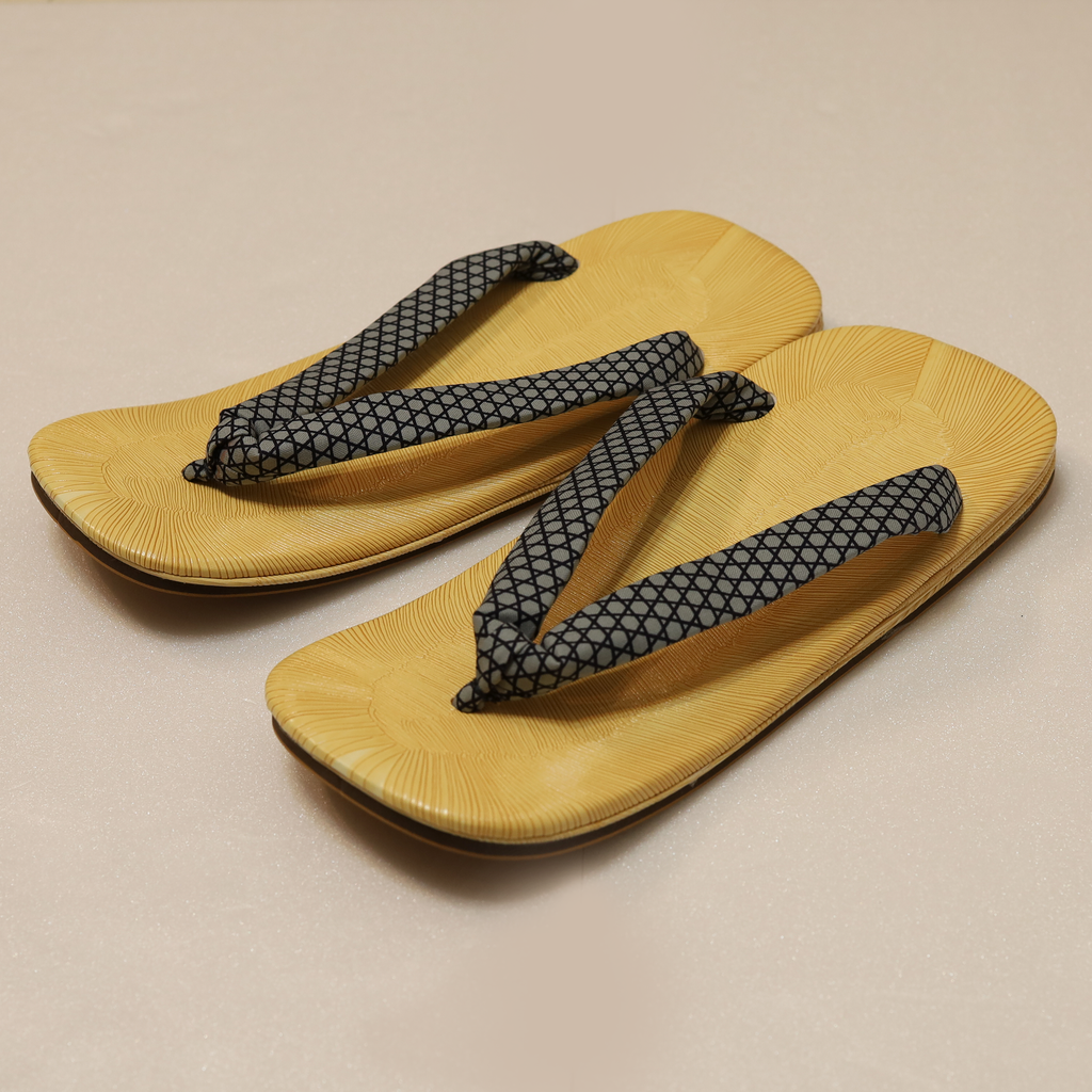 pair of Japanese sandals - Zori straw goza, NAOMI, yellow